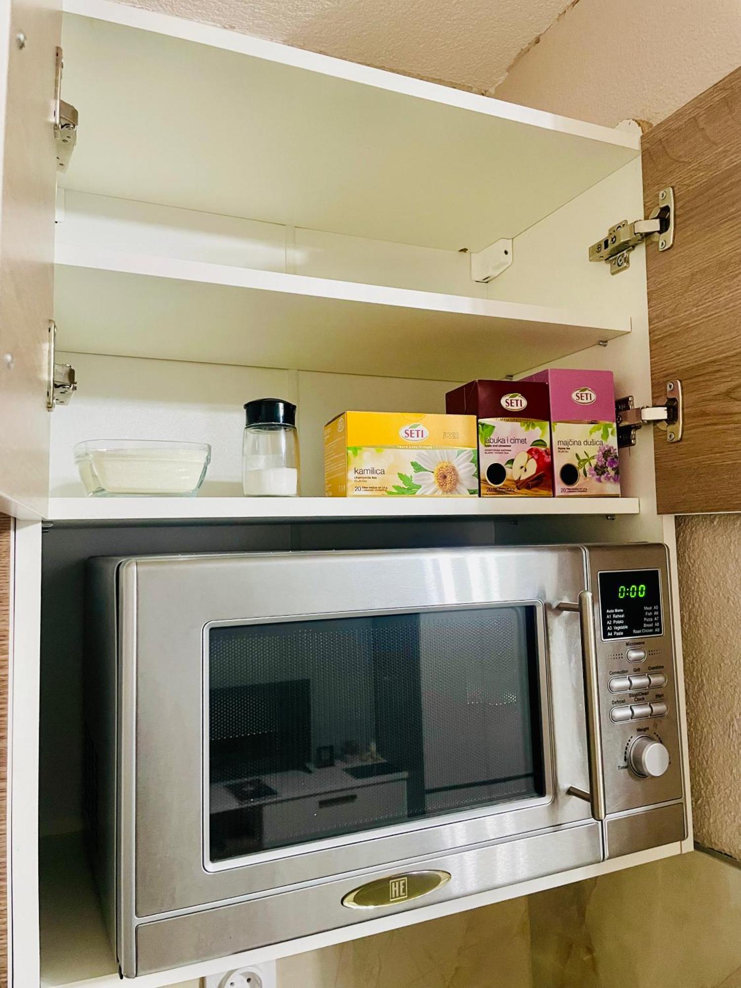 T&n Studio-center-free Parking,ac,train-bus Station Apartment
